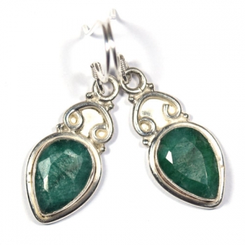 Simple setting green emerald quartz teardrop stone earrings